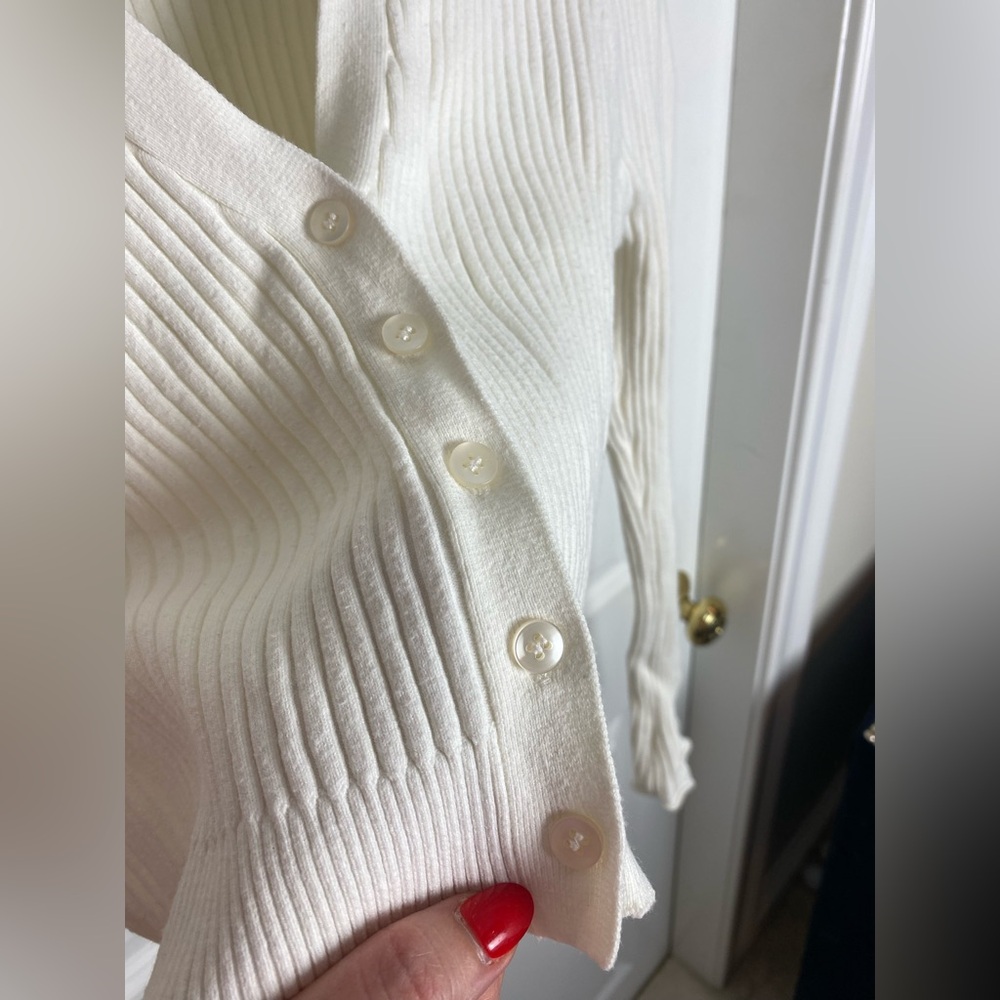 Good American Ribbed Crop Sweater in Ivory Size 5 (~16) - Picture 6 of 7